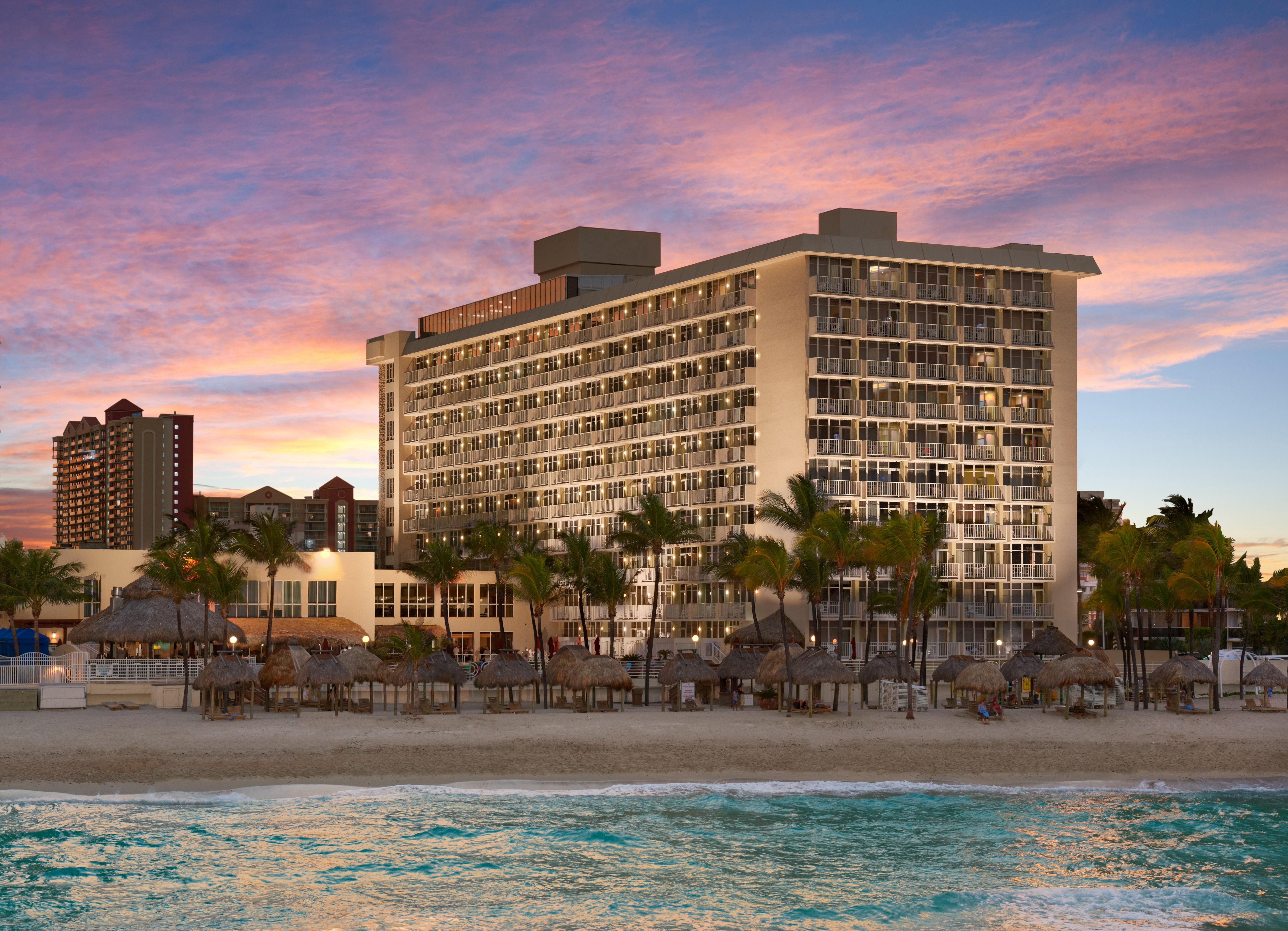 Newport Beachside Hotel & Resort Sunny Isles Beach Buitenkant foto