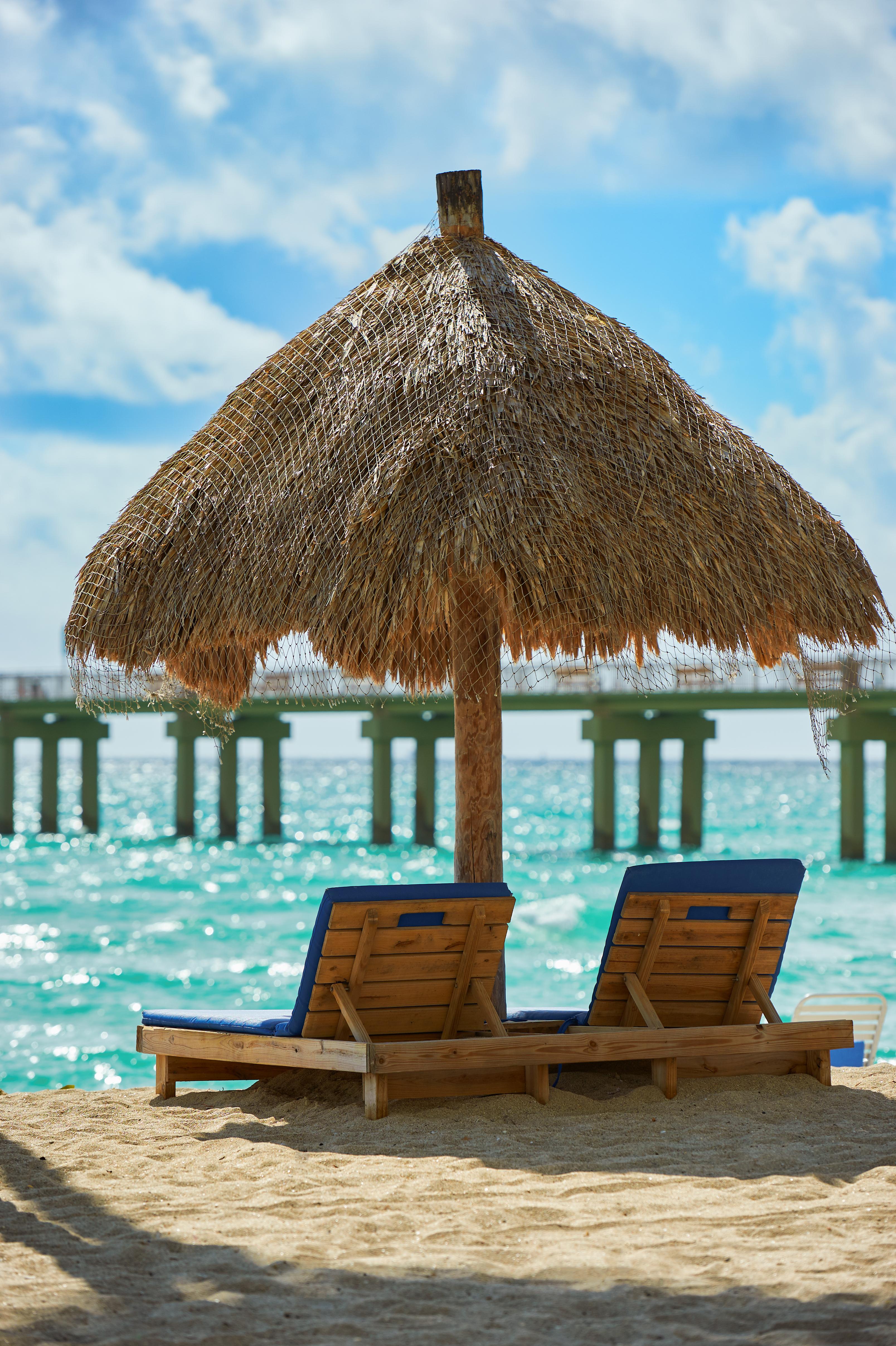 Newport Beachside Hotel & Resort Sunny Isles Beach Buitenkant foto