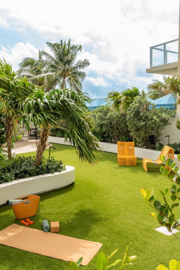 Newport Beachside Hotel & Resort Sunny Isles Beach Buitenkant foto