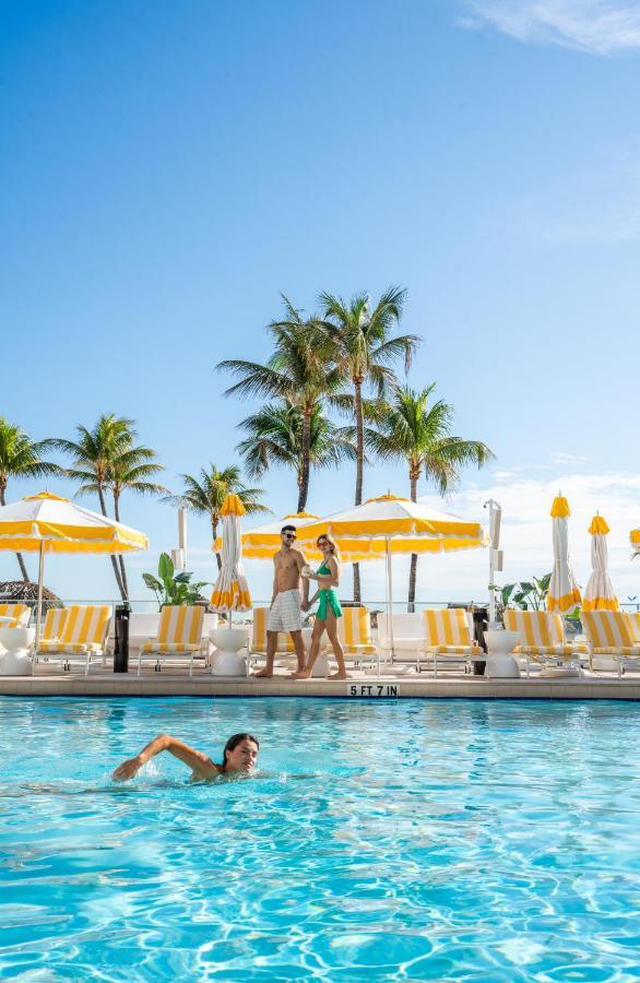 Newport Beachside Hotel & Resort Sunny Isles Beach Buitenkant foto